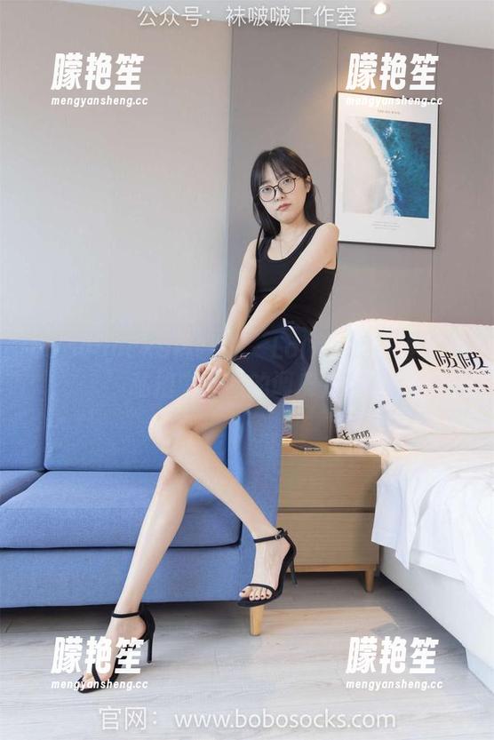 BoBoSocks袜啵啵 - Lolita裙与稚予：私拍中隐藏的调皮套图