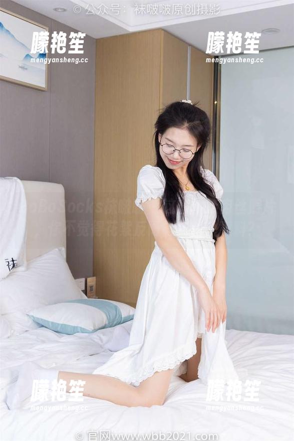 BoBoSocks袜啵啵 - 这套雪糕肉丝照片，你不觉得花絮反而有些出乎意料？