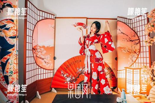 网袜与美图，果团网的黑色连体款到底有什么魔力？