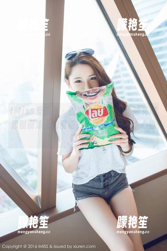 IMiss爱蜜社 - 图库里的温心怡，油亮得像刚刚涂上的蜜糖，分享一下我不小心偷瞄的事!
