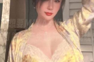 微密圈 – 想要MIYA女仆壁纸？小心，点击后可能会产生意外猫耳视线哦！