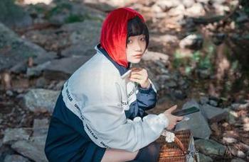 笔记本后的徘徊：揭开Mimmi(밈미)的教室写真图册