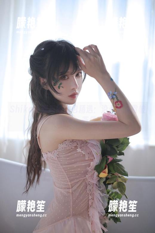 Shika小鹿鹿 Shika小鹿鹿的图包精选:沿着凤冠霞帔走过的时光,画风突变!