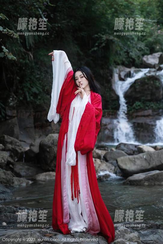 Xiuren秀人网 - KOKO可可的黑白事迹：定制写真，活动照请自便哦！