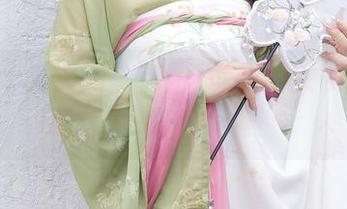 Xiuren秀人网 – Niki可雅的女友资源：在线等你来“借鉴”！