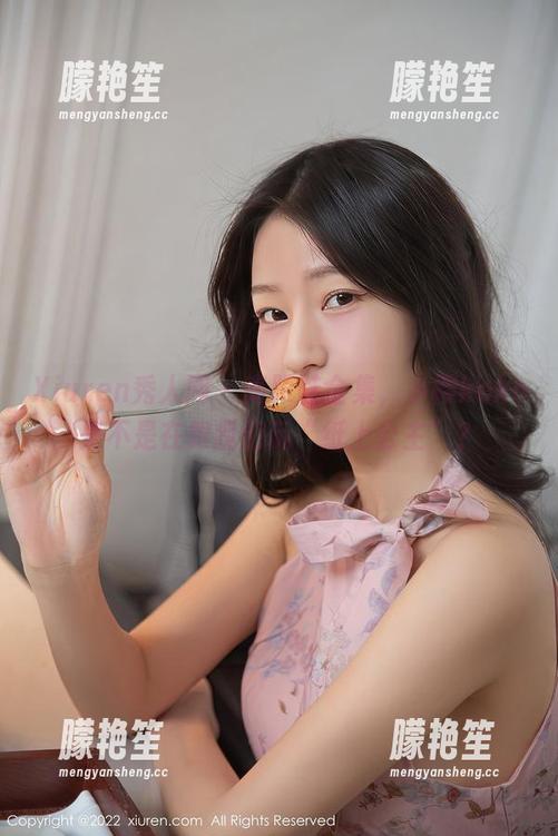 Xiuren秀人网-小樱koko Xiuren秀人网 - 高跟鞋全集,小樱koko是不是在跟我们玩“纸上公主”?