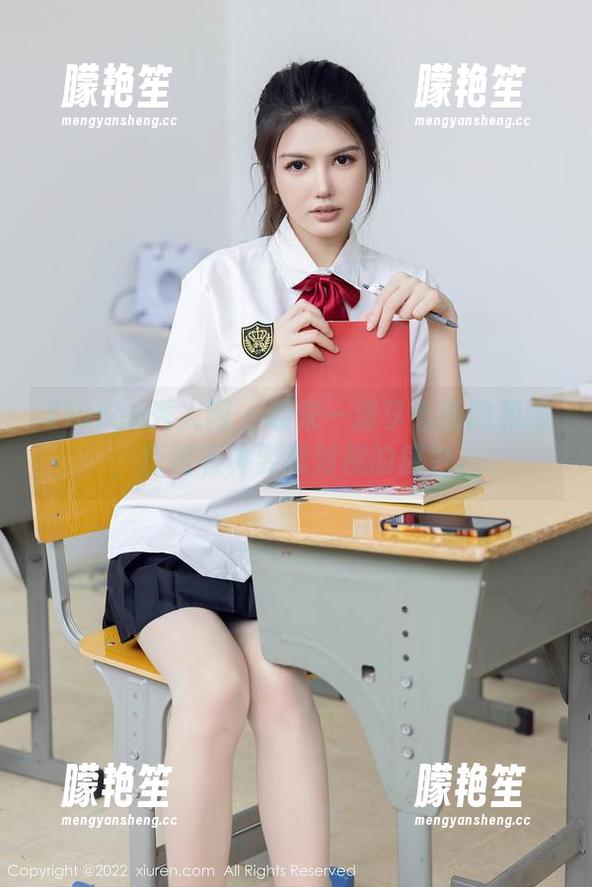 Xiuren秀人网 - 袭来一波李七喜的和服，原图有种要我对视的魔力。