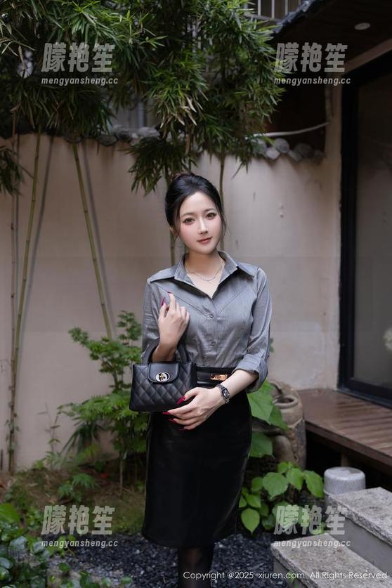 Xiuren秀人网-田依依 Xiuren秀人网 - 一不小心就掉进田依依的甜心原图里了,出不来了,咋办!