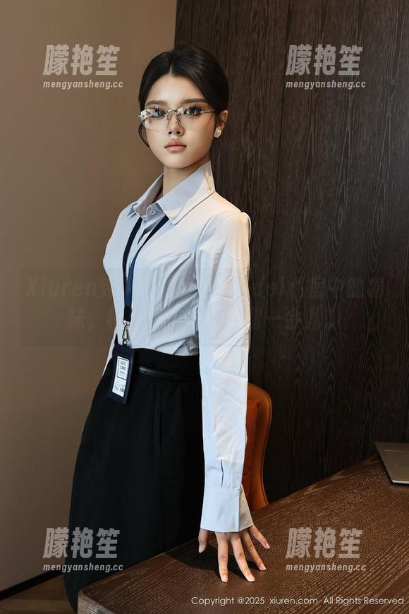 Xiuren秀人网-葛征Model Xiuren秀人网 - 葛征Model私房中的棉袜,格外让人想多停留一会儿。