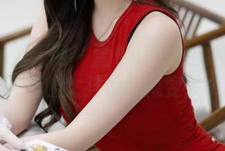 Xiuren秀人网 – 金BABY吖的神奇美图，图包里的女孩都好似变了个人！