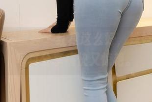 YouMi尤蜜荟 – 红裙这么好，姝姝妹妹的写真分享痛快又惊艳。