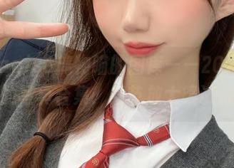 走进nagisa魔物喵的图库——2025年订阅的写真合集，细节放大镜试试！