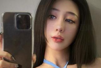 微密圈 – 不爱笑的赛琳最新霸气豹纹连体图片，抓住你的不安分