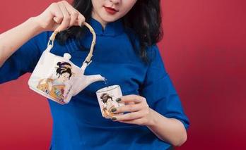 丽柜ligui – 美图不怕冷，小智贤的超级汉堡竟是这样的存在，资源大泄露