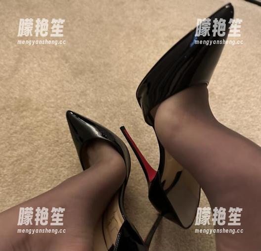 保守的二舅妈 微密圈 - 保守的二舅妈的镜面情调,原图究竟怎样分享?