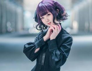 名濑弥七的白兔兔作品：当兔子遇上黄昏的魔法！