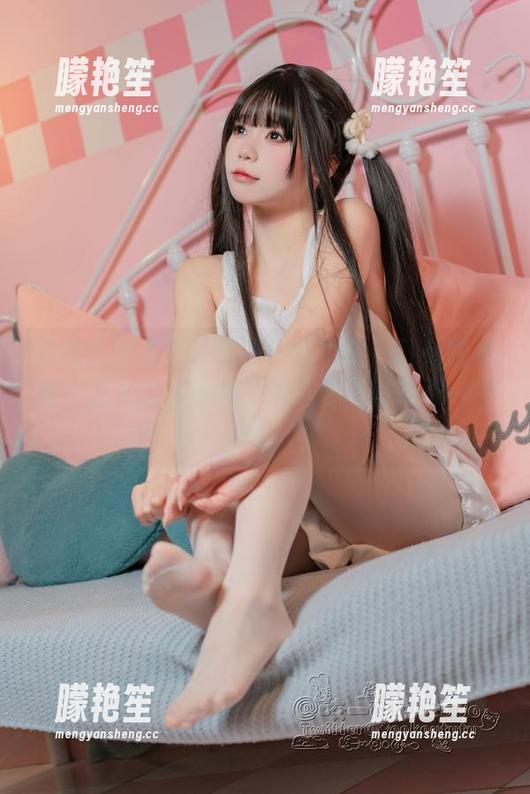 咬一口兔娘 看的时候我还在想——那个咬一口兔娘姐姐,怎么这么会拍?精选好图就是不一样啊。
