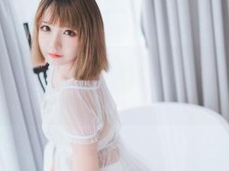 喵糖映画私拍：宅家妹妹，宅在家里的女王，随手一拍都是杂志封面！