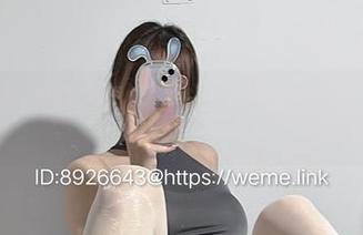 微密圈 – 在海边摇曳的婉柔yyyy，私拍泳装图包让人口水直流！
