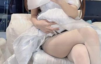 微密圈 – 小萌子的职业装图集：今天的emoshin就是工作也能有fun！