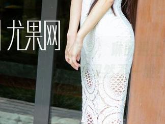 尤果网 – 比基尼穿上身，琳丽遇上了海浪……这图片资源果然不一般！