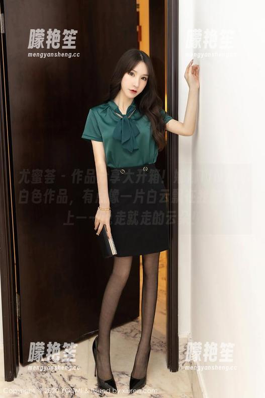 尤蜜荟 - 作品分享大开箱！娜娜TINA的白色作品，有点像一片白云飘在我脑袋顶上——说走就走的云朵！