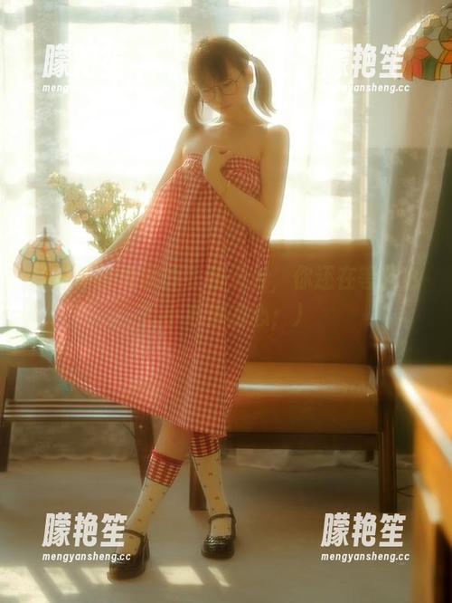 写真中的幼水铃衣和天台，你还在等什么？小心你的心；）