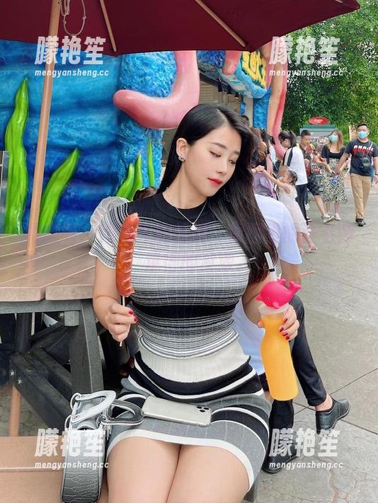 张老师 微密圈 - 双马尾的轻俏:原图里的张老师,难得的资源。