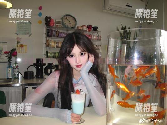 圣诞？怡子yiii给你的免费图集拯救节日乏味！