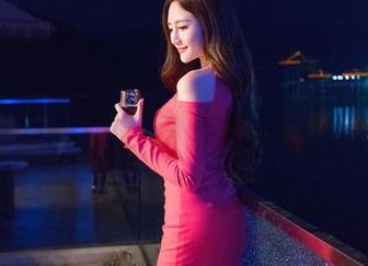 推女神 – 王语纯和她的泳衣美图，绝对是这个夏天的…