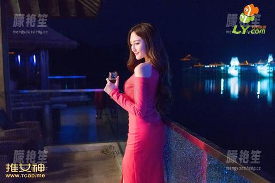 推女神-王语纯 推女神 - 王语纯和她的泳衣美图,绝对是这个夏天的…