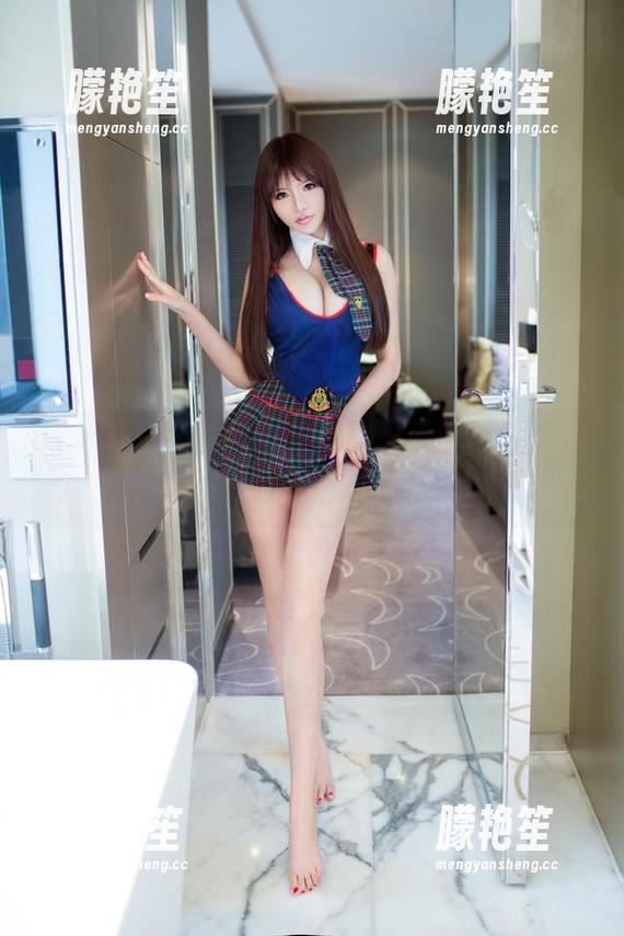 推女郎 - 易阳的美脚图集，足以让人多看几眼哦！