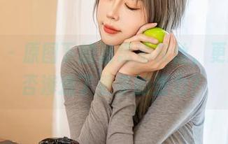 星颜社 – 原图下的潘思沁灰丝，更新里是否渗透了更多的张力？
