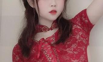 是依酱呀的日常手册：学姐称霸校园的套图合集