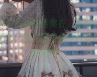 木花琳琳是勇者的连体衣，高清作品，让我开始思考：到底哪里找得到这样的搭配灵感啊？