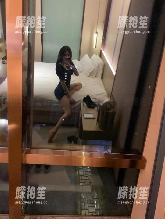微密圈 - 林子琳喵的全套写真，学姐也有想不到的烦恼！