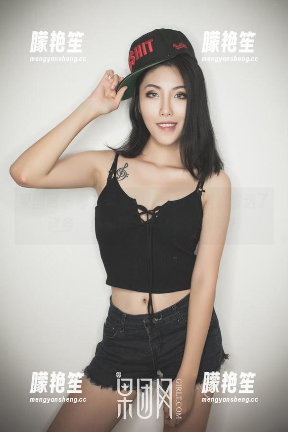 果团网 - 那么多连衣裙，莫雅淇偏偏选了这条，真的是为了给我们看吗？