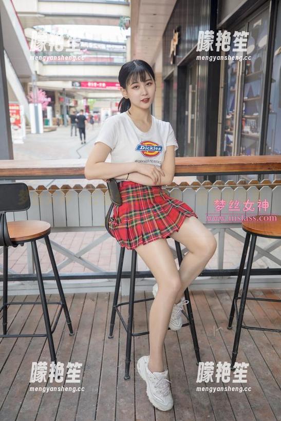 梦丝女神-香萱 梦丝女神 - 在蕾丝的海洋中,香萱的写真人生随波逐流