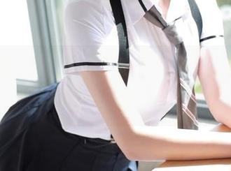 模范学院 – 图片：水水er和她的眼镜，眼神锁定，谁也不放过！
