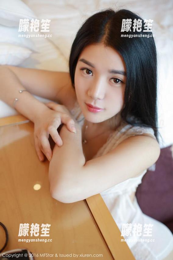 模范学院-露露Andrea 模范学院 - 不用出门!免费写真,露露Andrea说居家也能很精彩