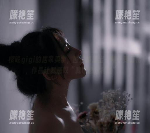 樱晚gigi 樱晚gigi的居家美学,图片拼凑出一幅千变万化,作品让我感叹“我也想这样过”。