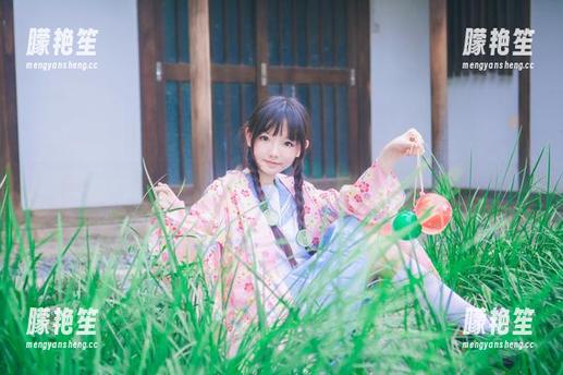 樱群 樱群的写真新角度:旋转木马上的“头晕眼花”大作战!