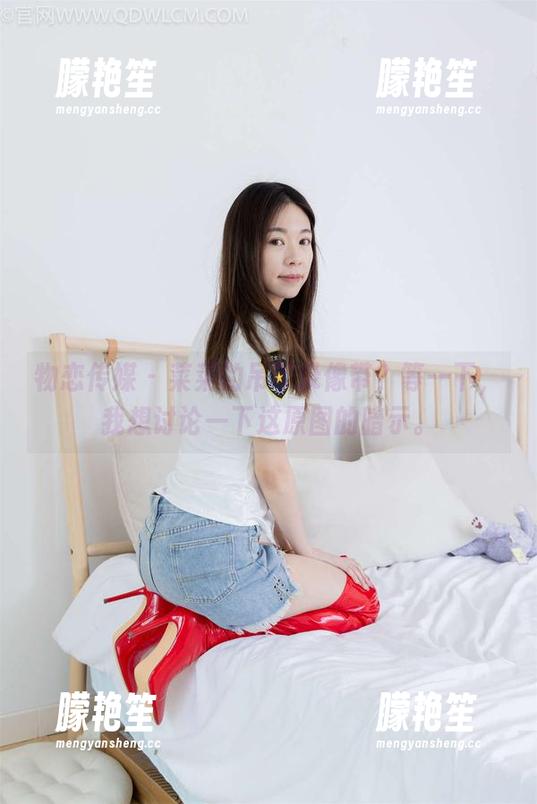 物恋传媒-菜菜 物恋传媒 - 菜菜的吊带录像带?等一下,我想讨论一下这原图的暗示。