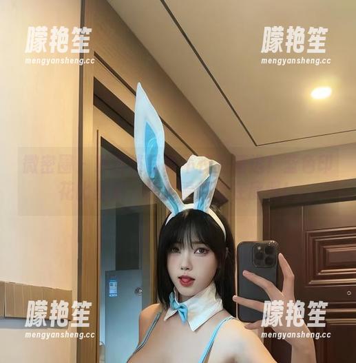 微密圈 - 琳铛铛写真不愧是精选！蓝色印花比基尼，怎么看都像在度假！