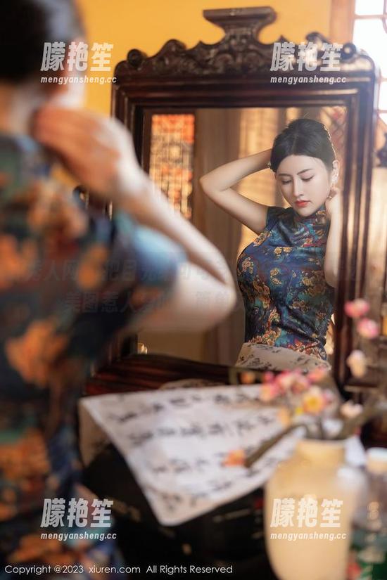 秀人网-可可芝 秀人网 - 把目光给可可芝的连衣裙,精选美图惹人爱的,简单又不简单。