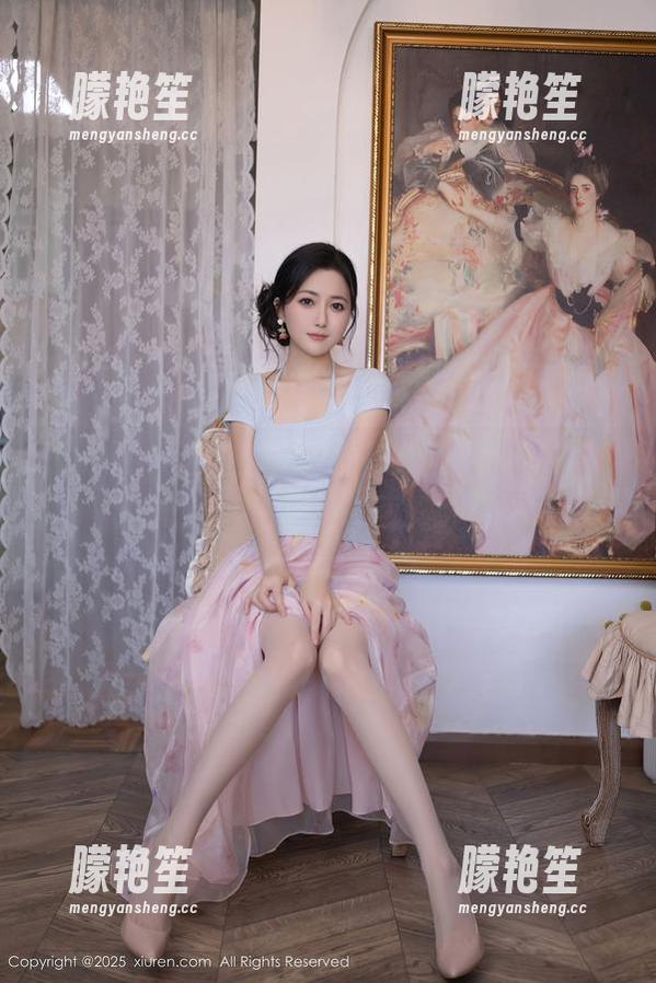秀人网-唐安琪 秀人网 - 这些唐安琪的制服图片,有种让人想念上课的感觉,就是没课本。