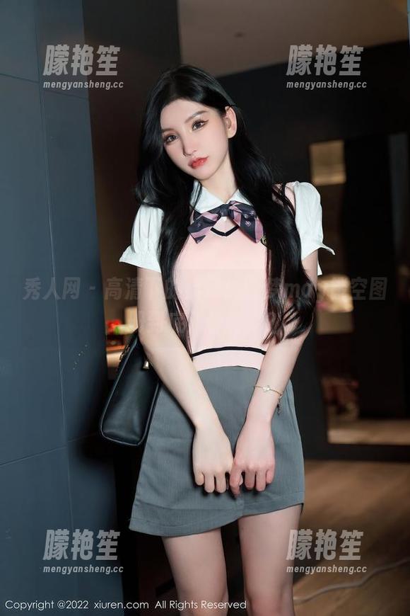 秀人网 - 高清下的显现：晓梦may镂空图册到底要传达啥？
