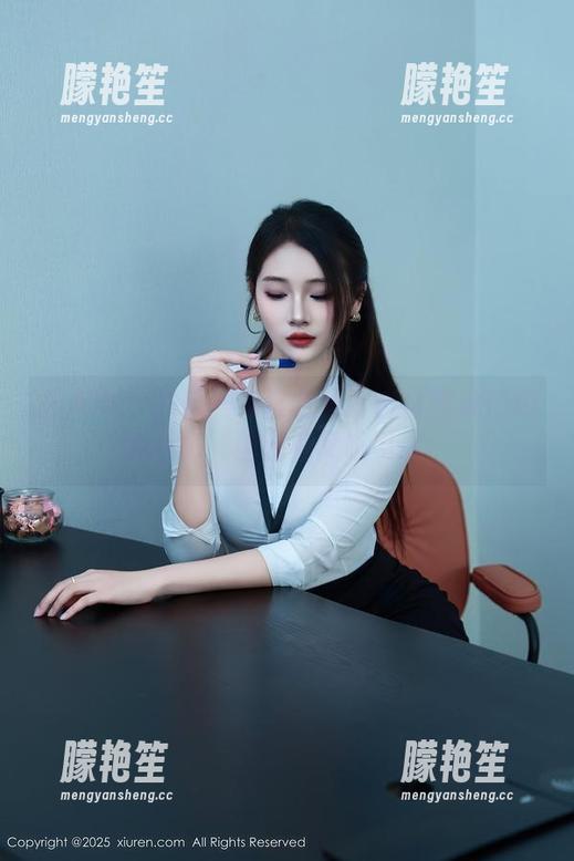 秀人网 - 林乐一纯白合集：白得像没情趣的画布，但偏偏又吸引人。