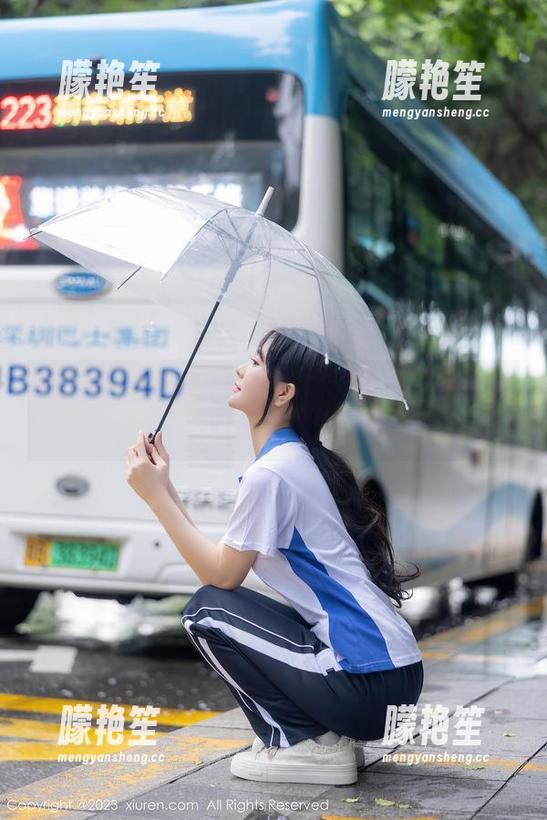 秀人网 - 艾希儿的校园写真集——你会赞叹的资源。