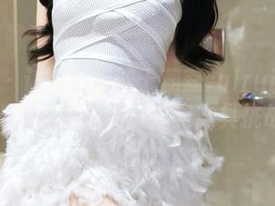 秀人网 – 让我们沉醉于蕊蕊ruirui的礼服，靠无圣光，图片可是颇具挑战。